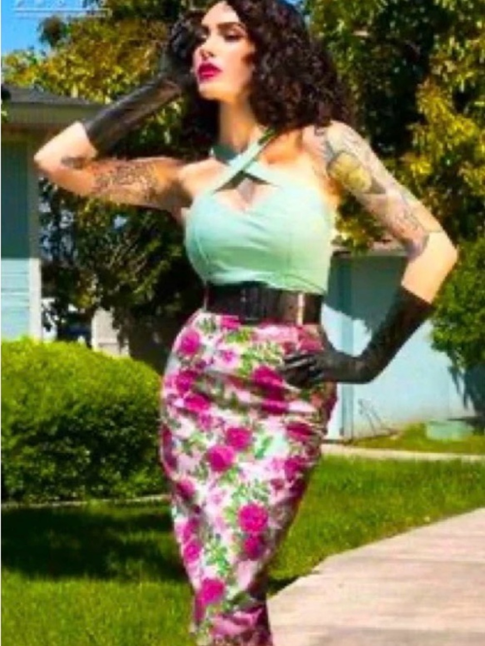 Deadly Dames Pencil Skirt Pink Floral - Picture 3 of 3